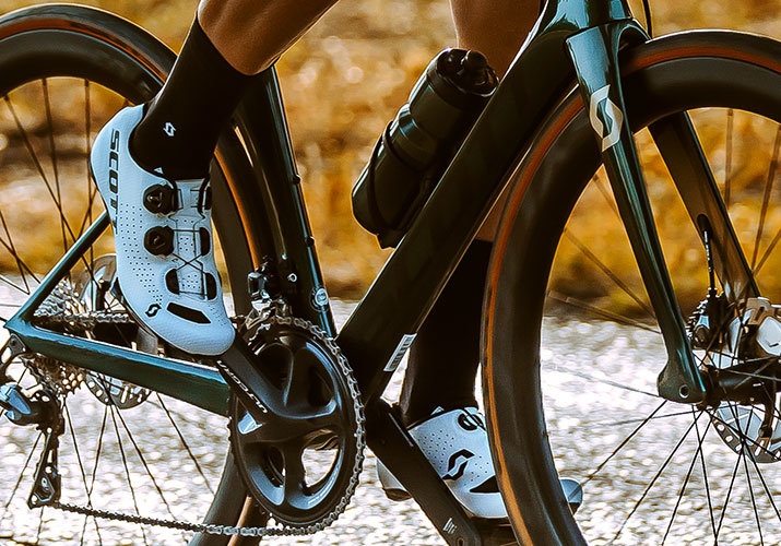 ¿Cómo elegir tus primeras zapatillas de ciclismo?