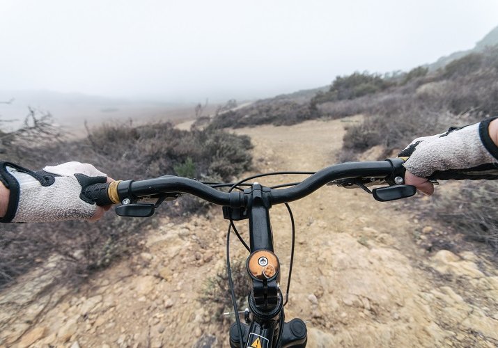 El experto recomienda: ¿Qué ponerse para el ciclismo temprano en primavera?