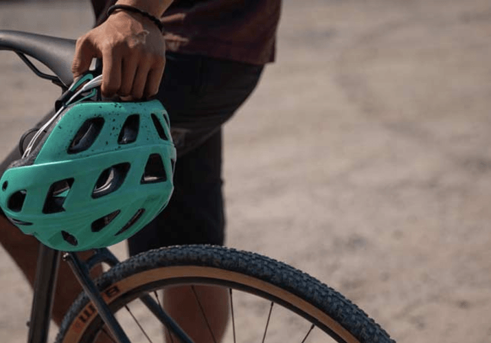 Equipamiento y ropa de ciclismo básicos para principiantes