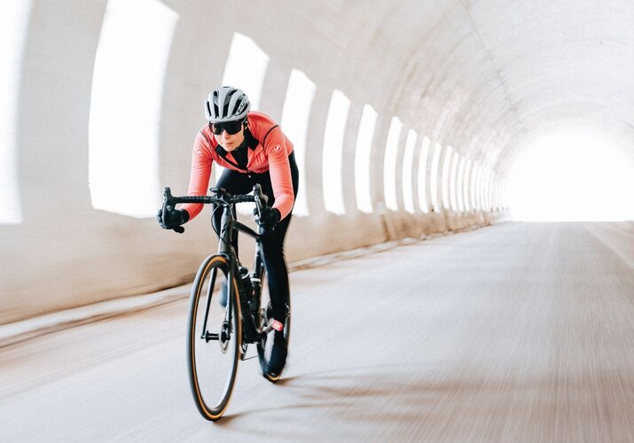 ¿Cómo mantener la motivación para el entrenamiento ciclista en otoño e invierno?