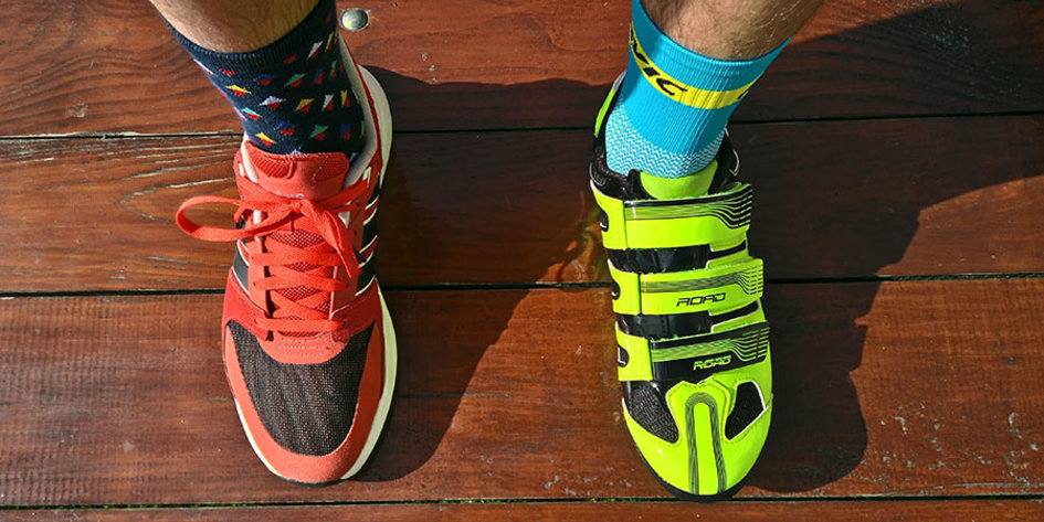 ¿Zapatillas deportivas o tretry?>