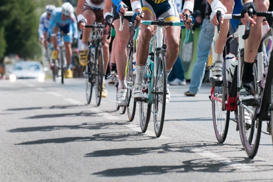 ¿Quién apoya a los equipos de ciclismo?>