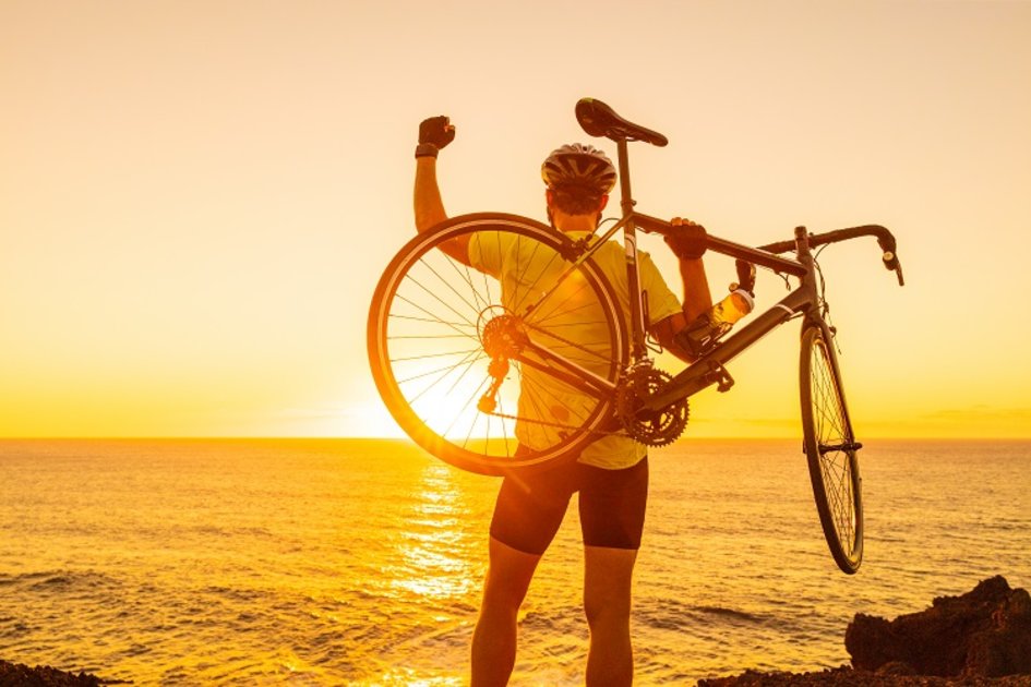 Alex Dowsett, el único ciclista profesional que padece hemofilia>