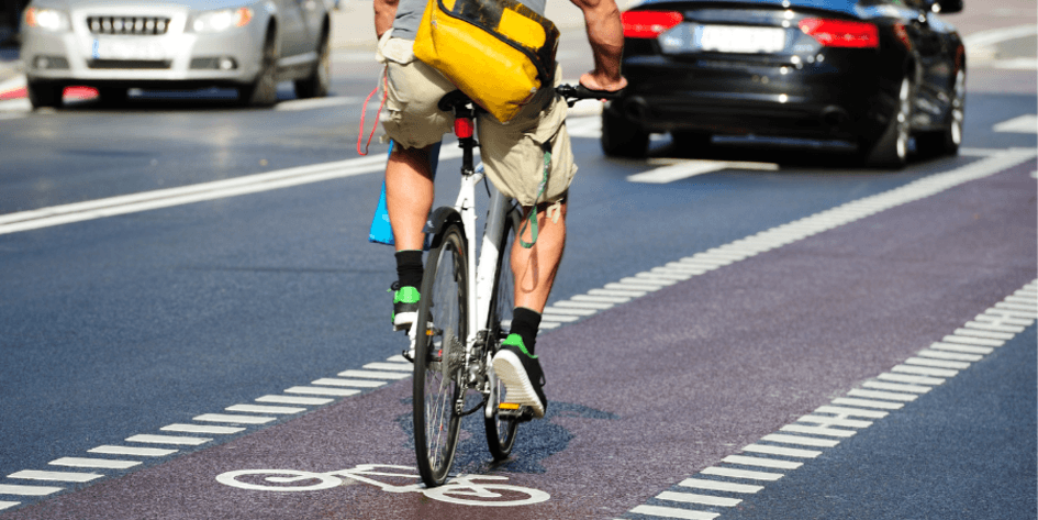 Ciclista y conductor: ¿Las carreteras pertenecen a todos?>