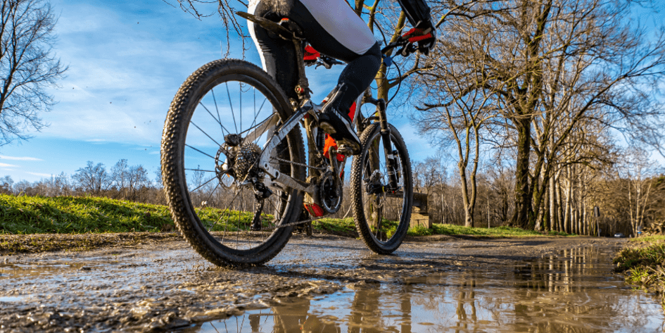 MTB y otoño: ¿Cómo vestirse para la bicicleta de montaña?>