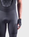 ALÉ pantalones cortos de tirantes - OFF-ROAD GRAVEL STONES CARGO - negro