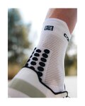 COMPRESSPORT calcetines clásicos - PRO RACING V4.0 RUN - blanco/negro