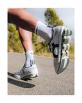 COMPRESSPORT calcetines clásicos - PRO RACING V4.0 RUN - blanco/negro