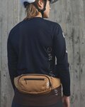 POC Riñón - LAMINA HIP PACK - marrón/negro