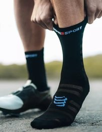 COMPRESSPORT calcetines clásicos - PRO RACING SOCKS V4.0 ULTRALIGHT BIKE - negro/blanco